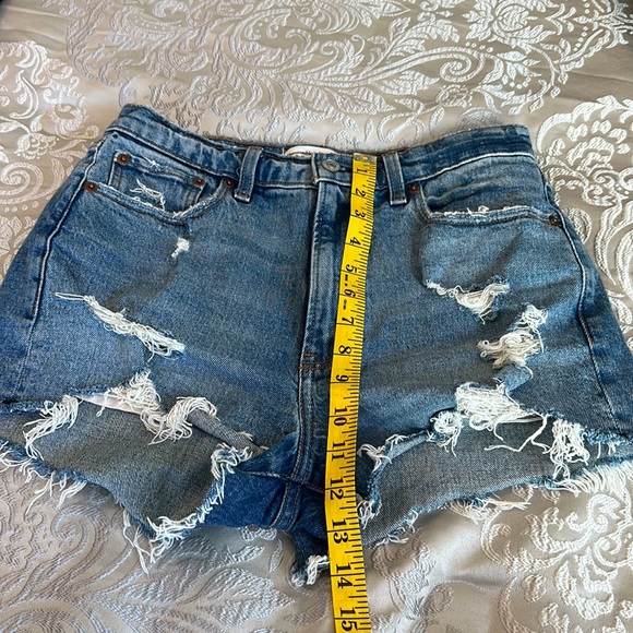 Abercrombie High Rise shorts size 4 - Picture 2 of 11